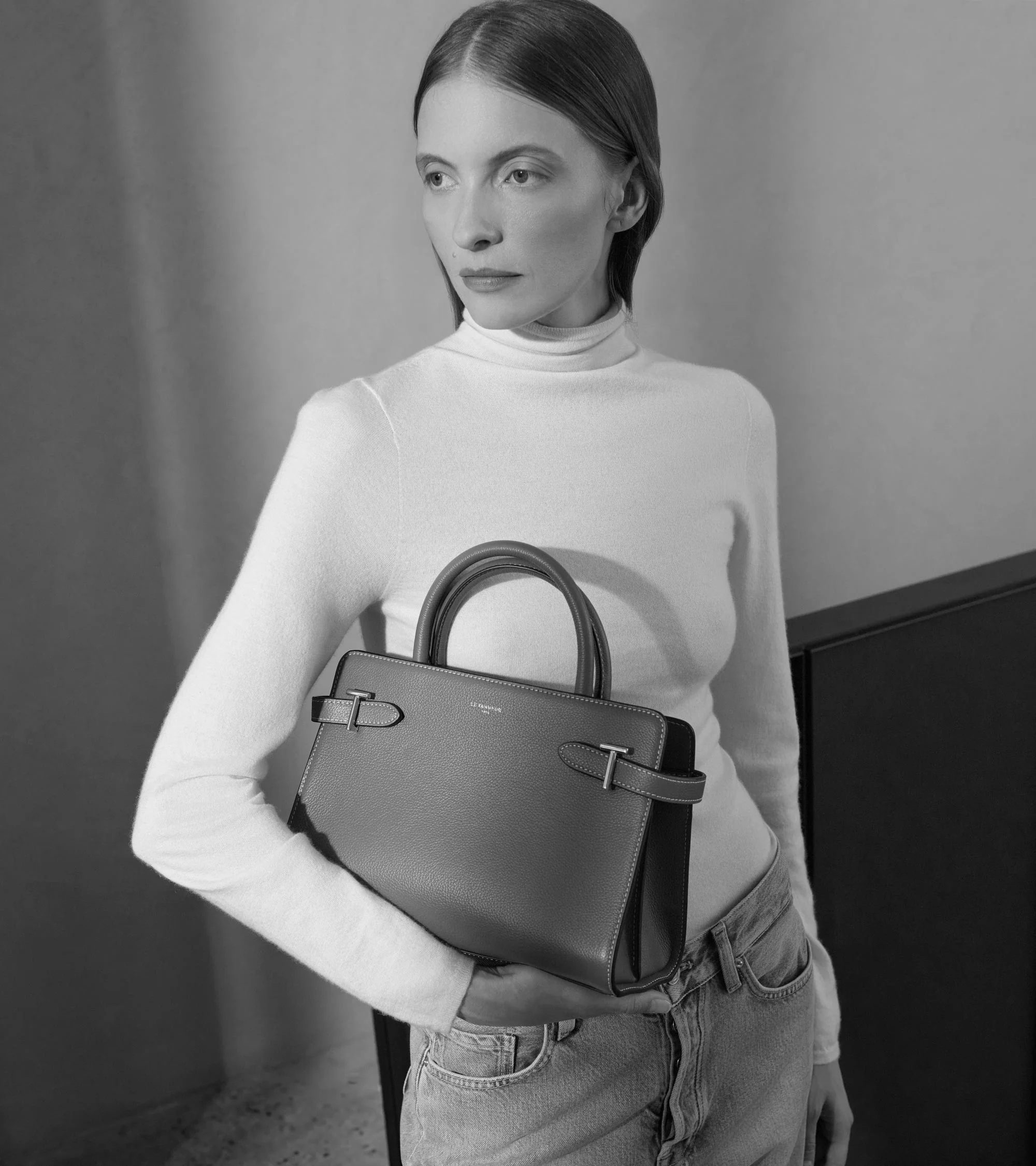 Sac à main moyen modèle Emilie en cuir grainé - Image 5